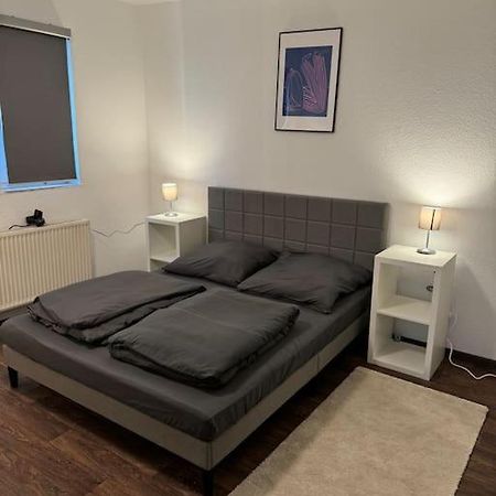 Townhouse Fuer 10 Personen Mit Garten Esslingen am Neckar Dış mekan fotoğraf