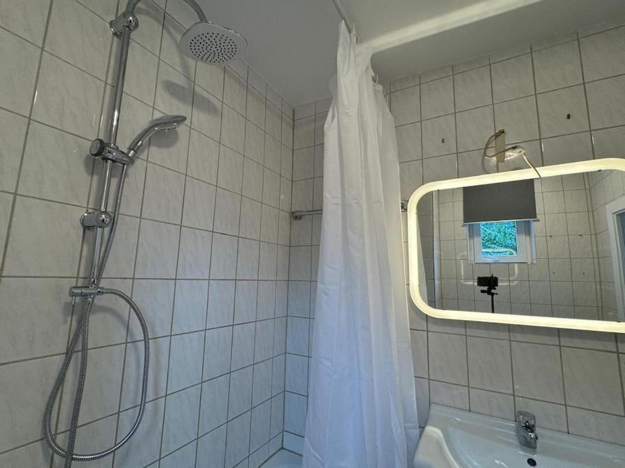 Townhouse Fuer 10 Personen Mit Garten Esslingen am Neckar Dış mekan fotoğraf