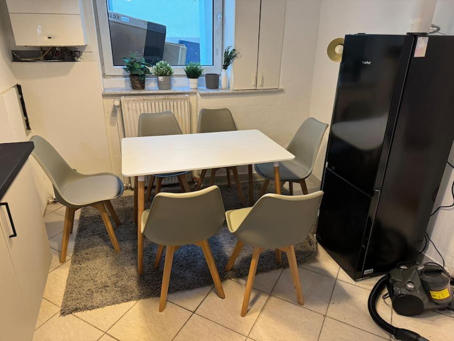 Townhouse Fuer 10 Personen Mit Garten Esslingen am Neckar Dış mekan fotoğraf