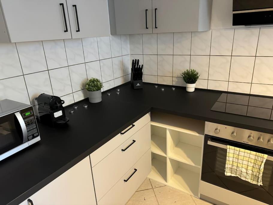 Townhouse Fuer 10 Personen Mit Garten Esslingen am Neckar Dış mekan fotoğraf