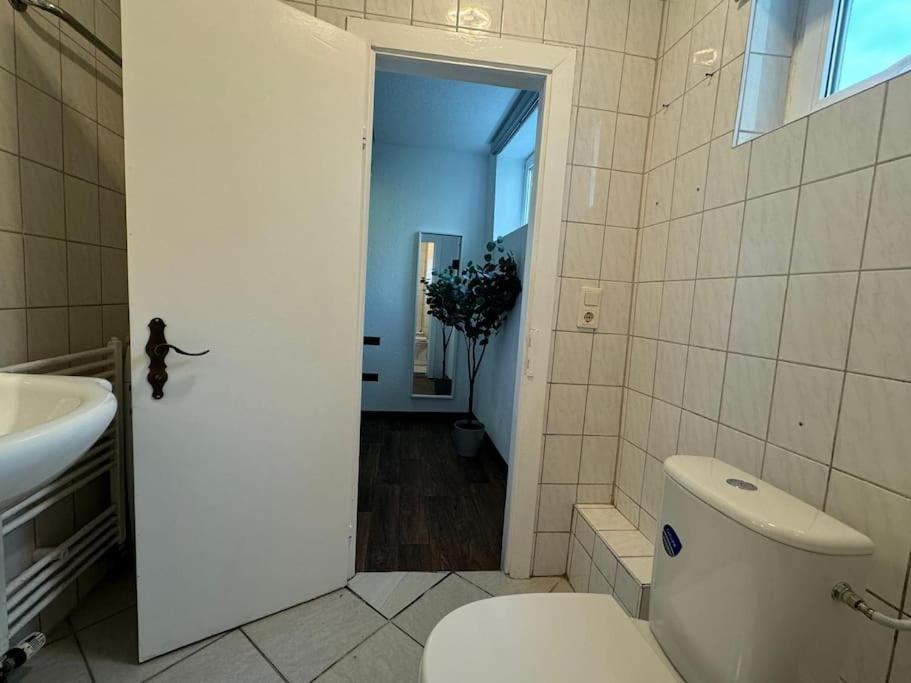 Townhouse Fuer 10 Personen Mit Garten Esslingen am Neckar Dış mekan fotoğraf